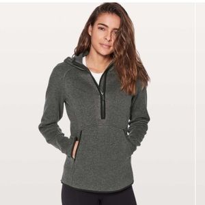 Lululemon quarter zip size 6 I believe